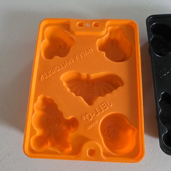 Vintage Jello-O Jiggler Mold Happy Halloween Shapes 2Pack Cat Bat Ghost Pumpkins - Picture 2 of 6